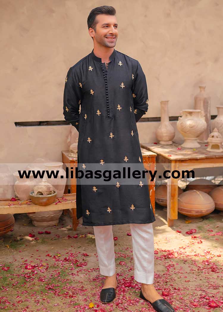 Black Traditional Flower Motif Embroidered Men Kurta
