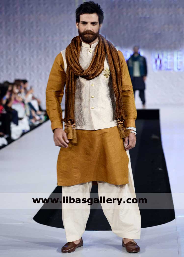 Off white Jamawar Waistcoat with pocket Embroidery