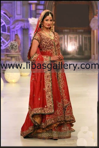 Upsdell Red Albina Lehenga