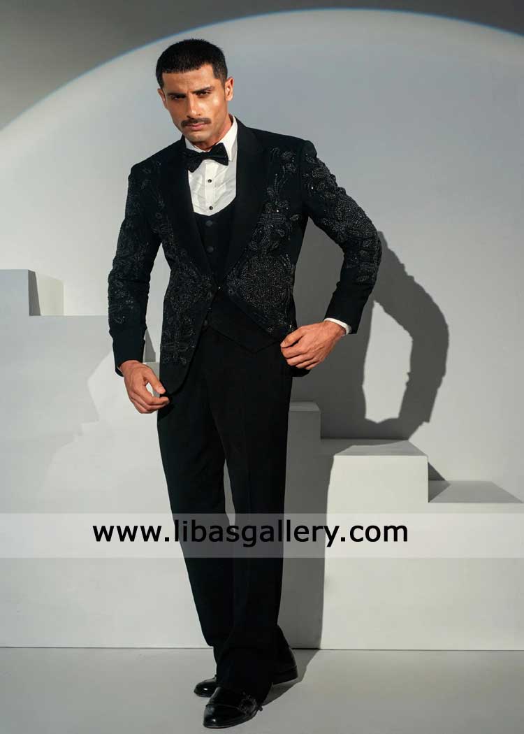Gentleman Black Tuxedo embroidered in premium fabric