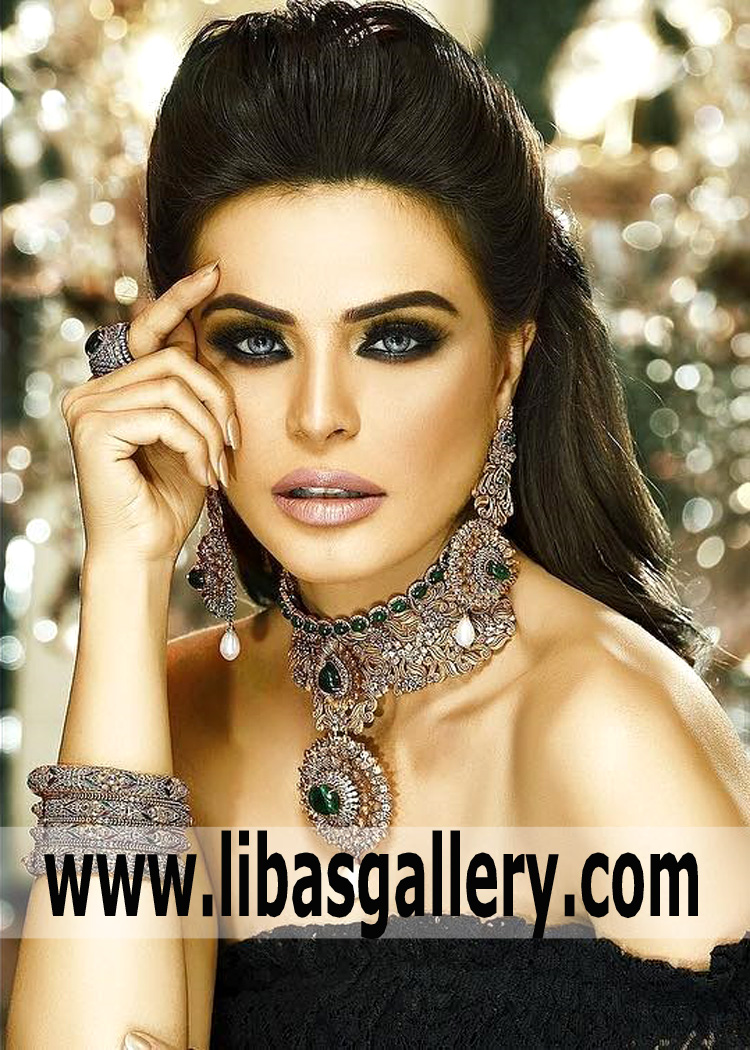 Emerald Choker Jewellery Set for Wedding