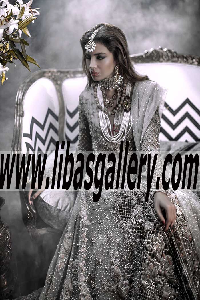 Mesmerizing Modern Trousseau Wedding Gown Dress for Special and Wedding Occasions