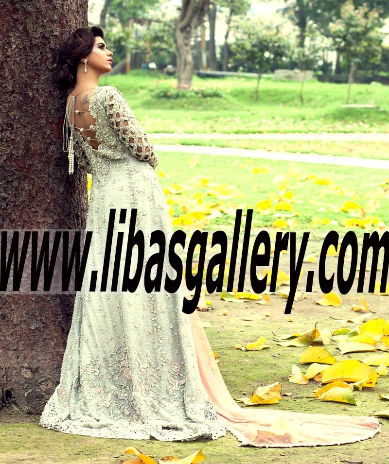 Splendorous Bridal Gown Dress with stunning embellishments for Wedding