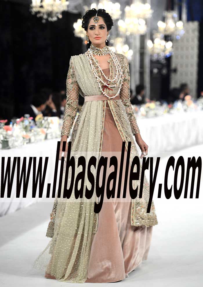 Majestic Designer Wedding Dress with Gown for Wedding and formal Special Occasions