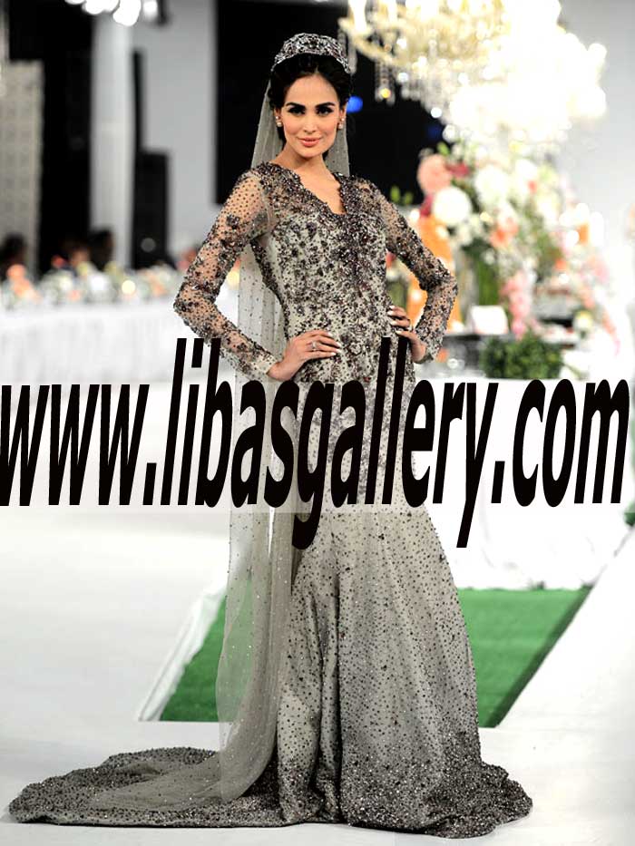 Astonishing Wedding Gown Dress with flourishing embellishments