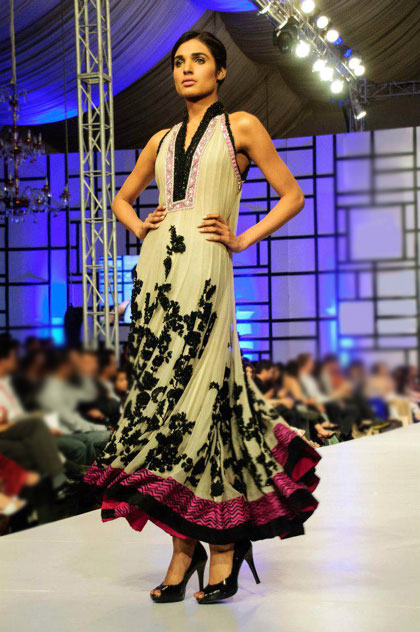 Manish Malhotra anarkali,Manish Malhotra`s collection,Manish Malhotra Party Wedding Dresses,Special Occasions