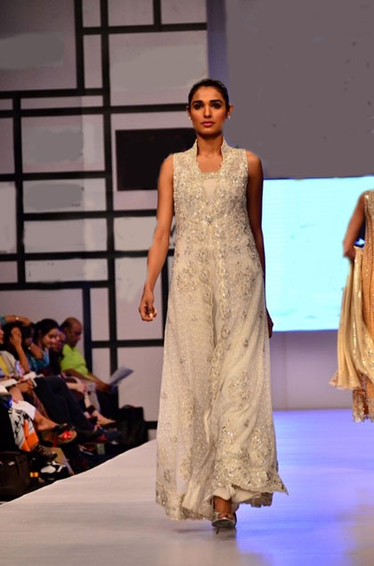 deepak perwani anarkali party dresses wedding bridal dresses,pakistani fashion magazine designs special occasions