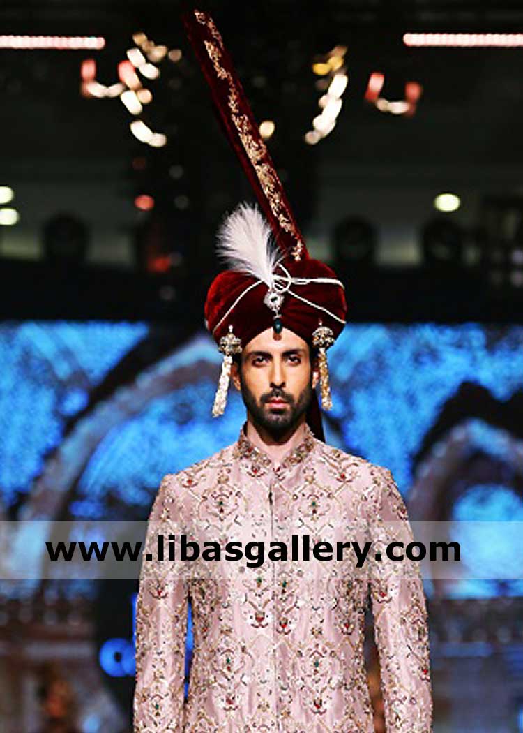 Red Maroon Velvet Pretied Royal Kulla turban Decorate with Fur pearl string and Jewelry pc for Groom Nikah Barat Germany France Saudi Arabia