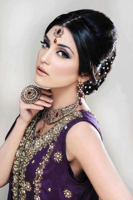 Brilliant Jewellery Set for Nikah Event