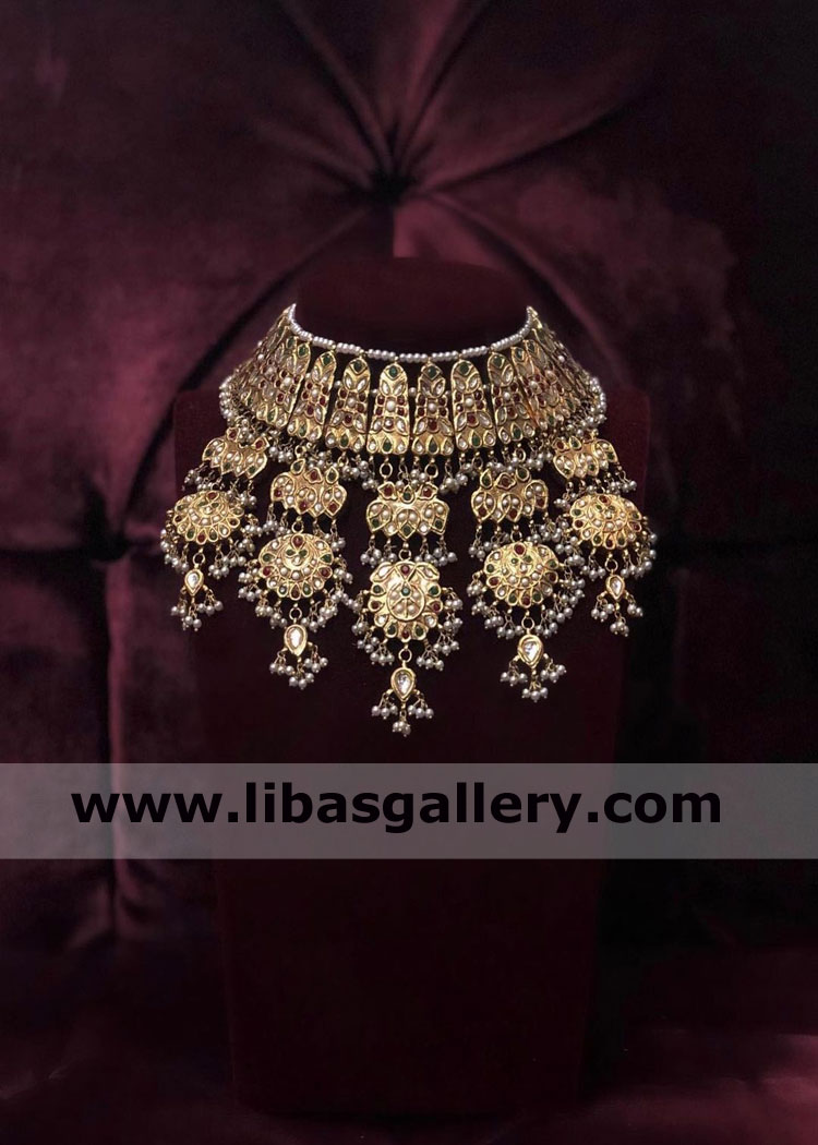 Pretty bride feeling proud in latest bridal jewellery set