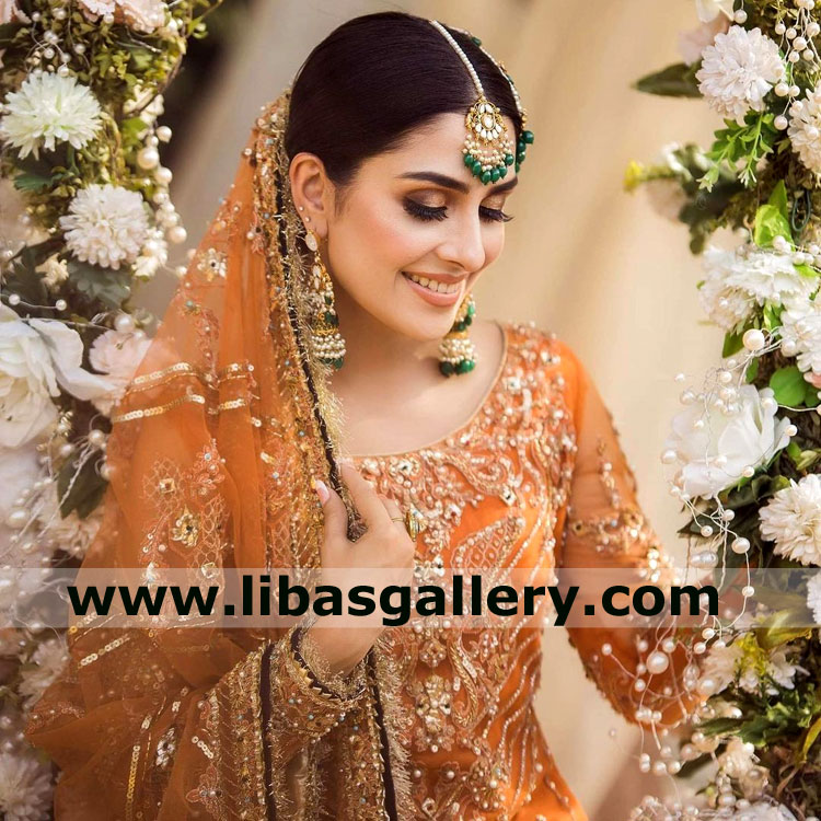 Great women wearing Pakistani Wedding Jewellery Set