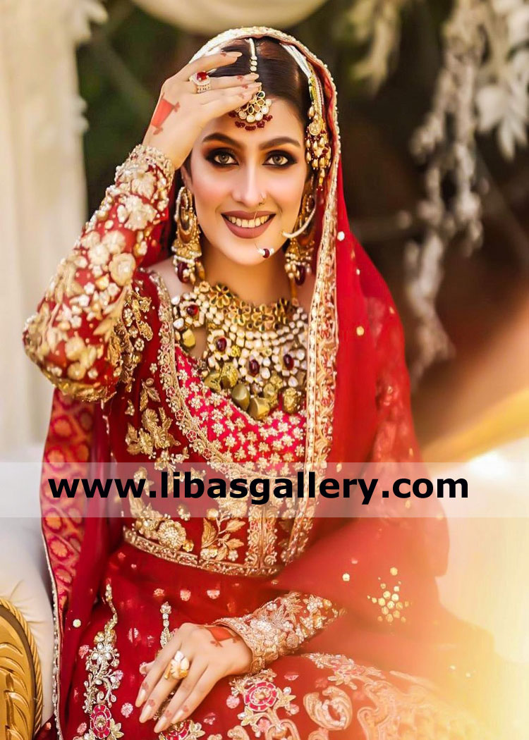 Vintage inspired beautiful heavy bridal jewellery set gold plated tika jhumer necklace earrings Ayeza khan actress smiling uk usa canada Vintage inspired beautiful heavy bridal jewellery set gold plated tika jhumer necklace earrings Ayeza khan actress smiling uk usa canada