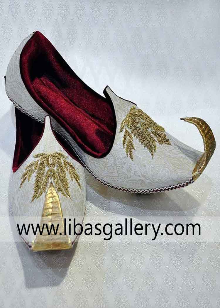 Off White Embellished Wedding Khussa made by Jamawar