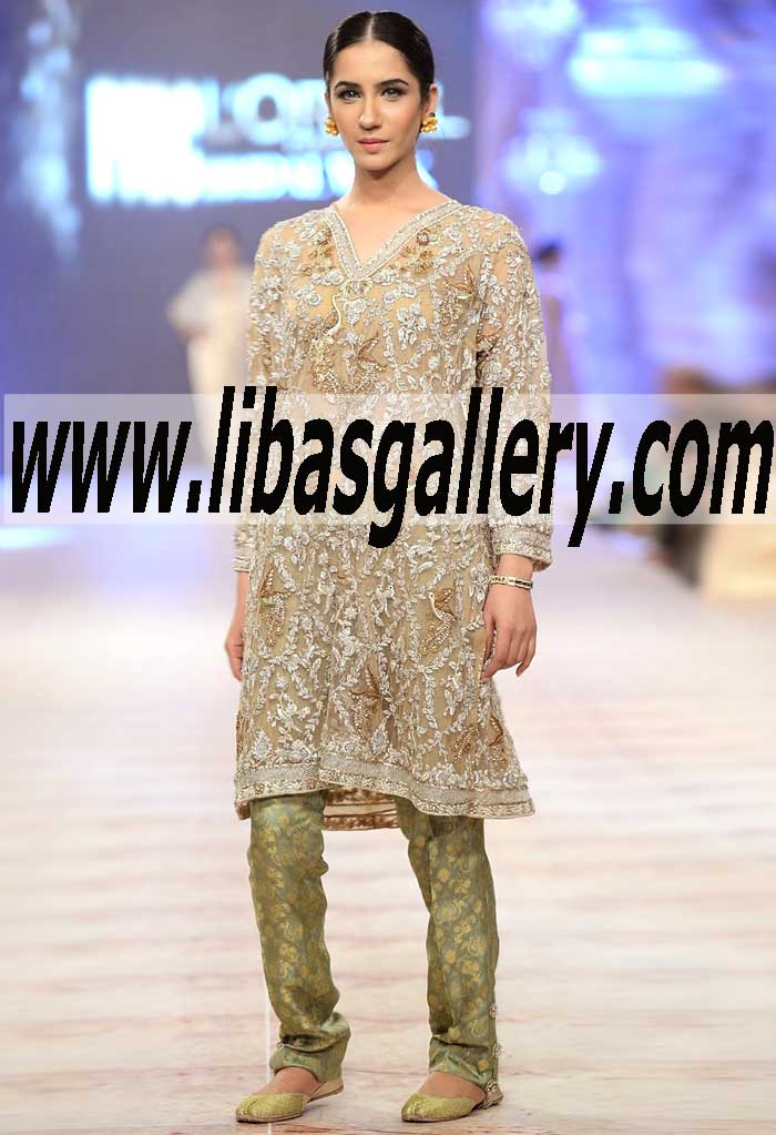 You looks beautifull in this Grandiose embellished outfit for any formal party