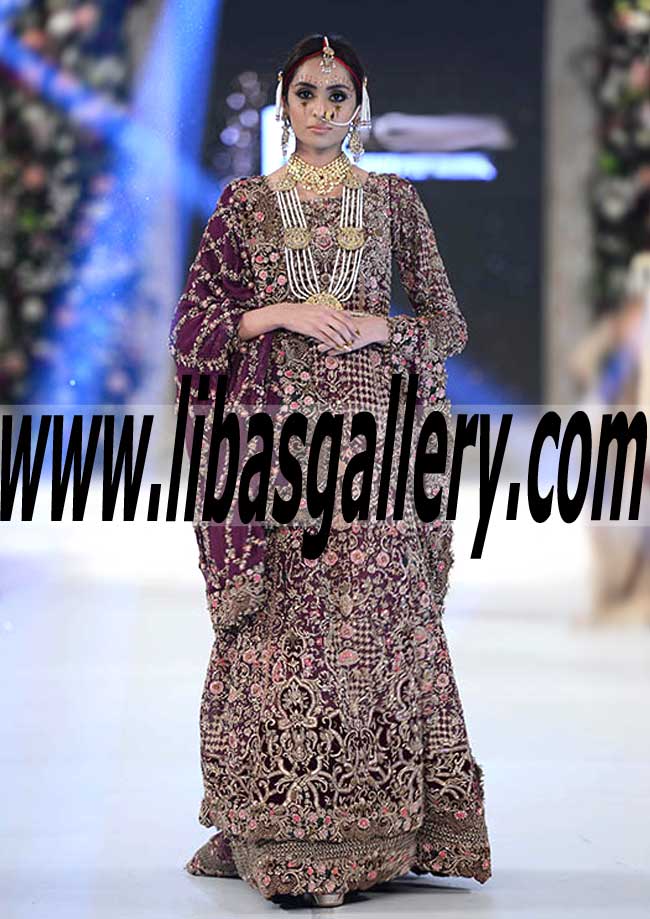 Grandeur Designer Wedding Gown Dress for Bride to make you good-looking and more beautiful on your wedding