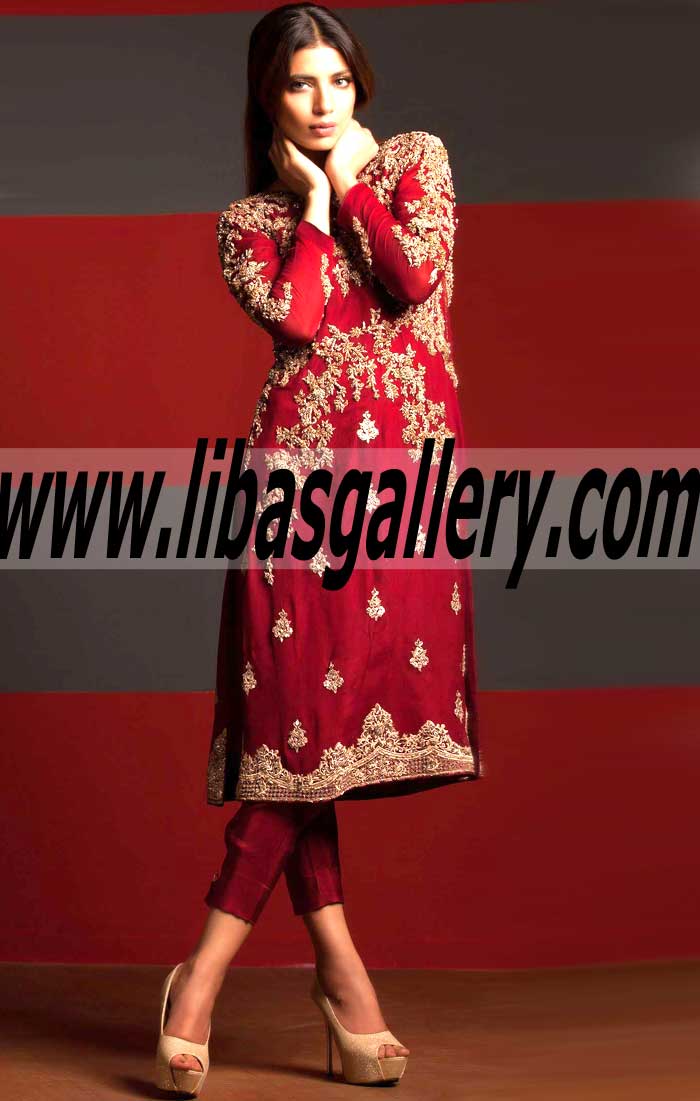 This breathtakingly ostentatious dress makes sure that the most special day