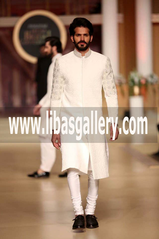White Sherwani Wedding Suit for Groom Dulha Wedding idea 2018 A