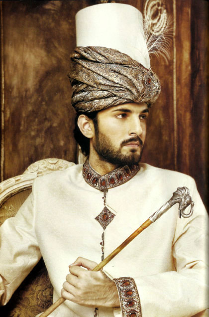 Off White Designer sherwani AAC