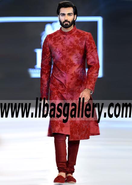 Red Maroon Mix Combination Designer Sherwani kingdom Collection 2017 for Indian Pakistani Groom Dulha happy Wedding Ceremony DElhi Mumbai India Red Maroon Mix Combination Designer Sherwani kingdom Collection 2017 for Indian Pakistani Groom Dulha happy Wedding Ceremony DElhi Mumbai India