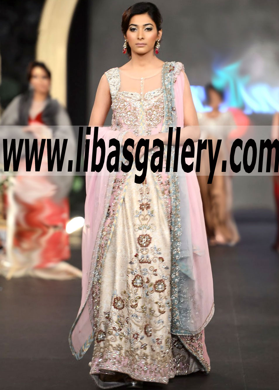 Best Glamorous Special Occasion Wear for Walima Reception